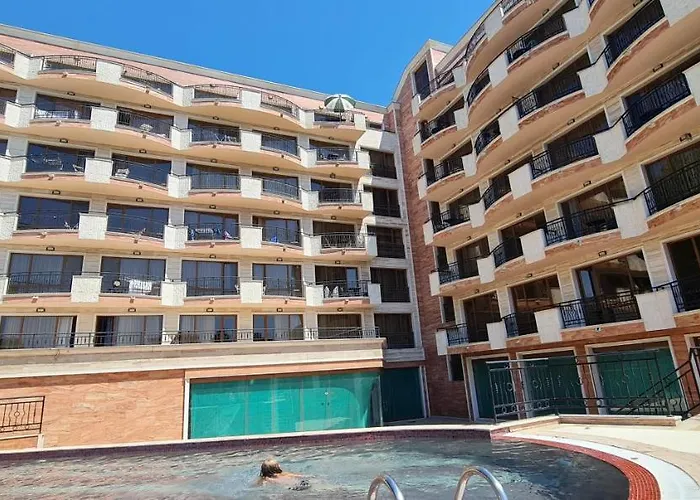 Dimi's River Park Солнечный берег